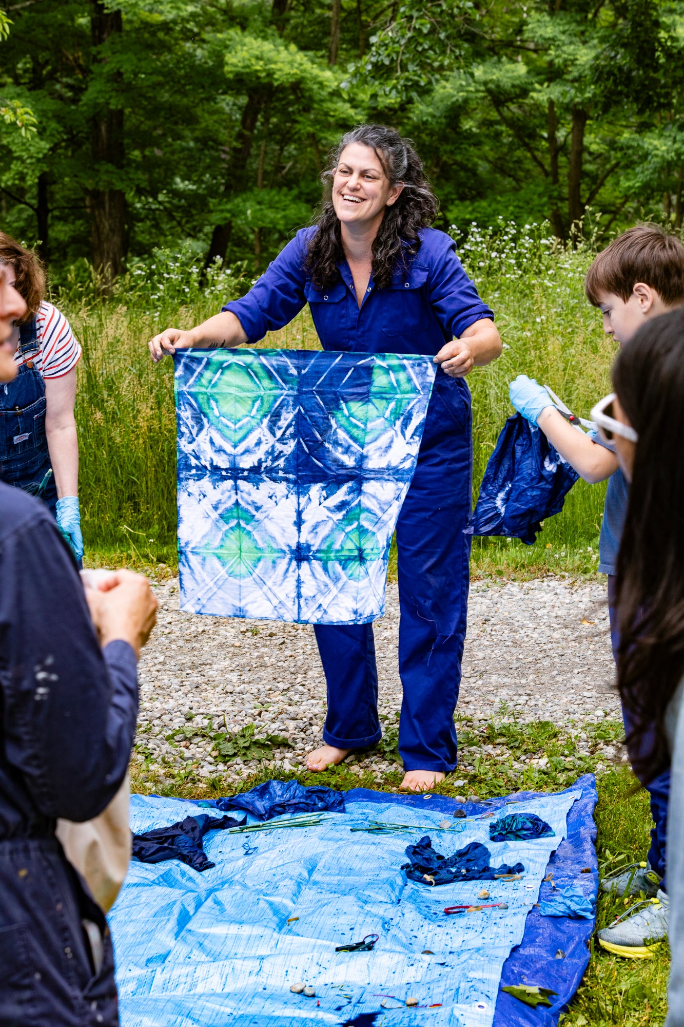 Indigo Dye Workshop with Cottage Courses in the Hudson Valley held at Troutbeck in Amenia, New York . Cottage Courses offers artist led workshop upstate New York. Learn Indigo dyeing techniques. Natural Dye Workshops near NYC.